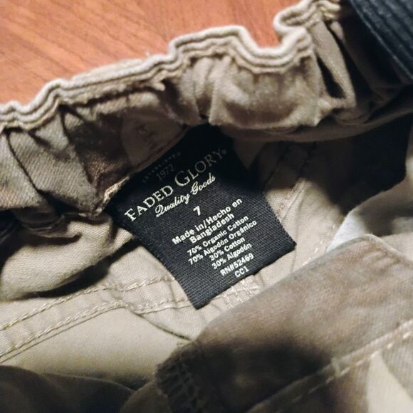 Camouflage Cargo Pants- Size: 7 Kids   (1028) - Picture 3 of 3